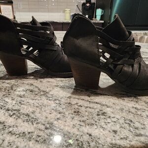 Fergaclicious black booties